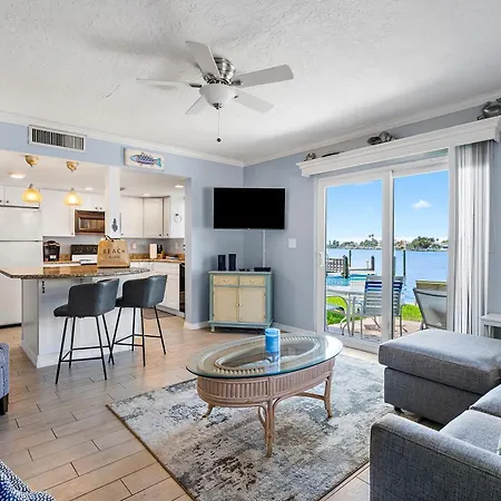 Malyn 108, Updated Waterfront Condo, Private Patio